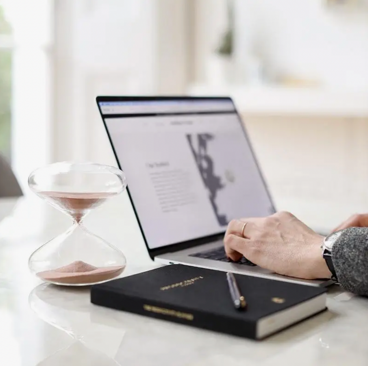Intelligent Change ☼ Mindful Focus Hourglass (05 Minutes)